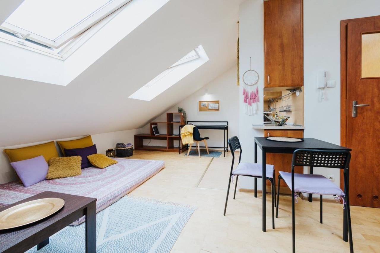 Happynest In Old Town Apartment Krakow Ngoại thất bức ảnh